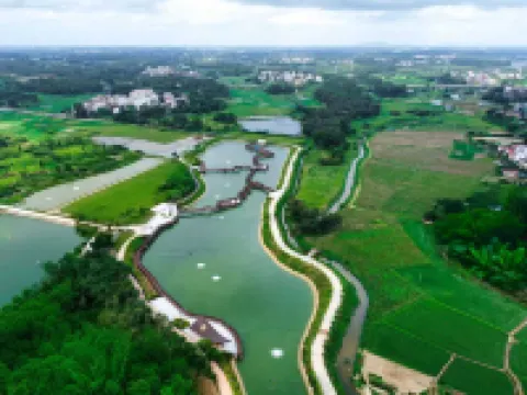 Huazhou Huaxun Wyndham Hotel Hotels in Huazhou