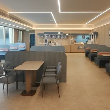 HanTing Hotel (Jiuhua Mountain Scenic Area Tourist Service Center)