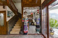 32/2000  Tuopan Shanju High-end River View Homestay (Fenghuang Ancient Town Branch) - Homestays