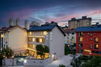 Taoye Residence Homestay - Rooftop Pools