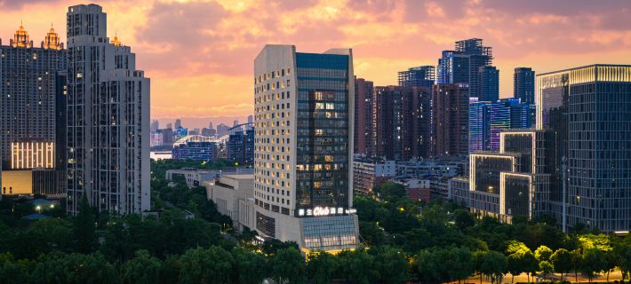 Howard & Johnson Club Hotel Wuhan (Yellow Crane Tower Liangdao Street Branch) Hotels in Wuhan