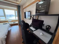 Fast E-sports Homestay (Dalian Development Zone Shibei Bay Fantasy Water Park) - balcony
