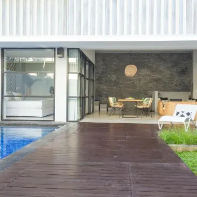 Origin Seminyak Hoteles cerca de Villa Kalimaya