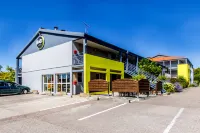 B&B HOTEL Troyes Barberey Hôtels à : Bucey-en-Othe