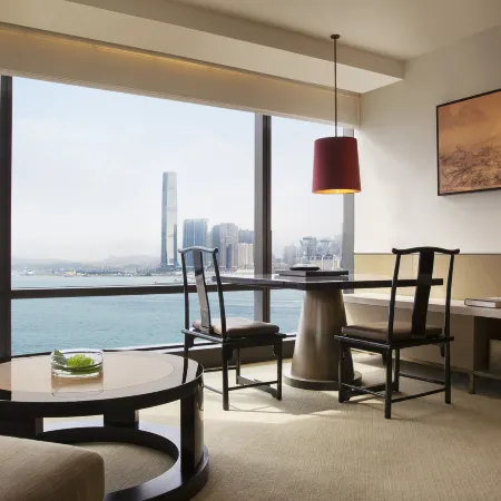 Grand Hyatt Hong Kong Отели рядом с достопримечательностью «Монумент Воссоединения»