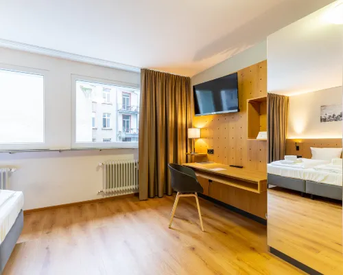 mk | hotel frankfurt Hotels near Stadel Museum