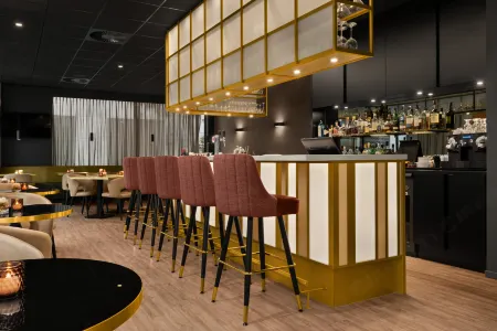 NH Brussels EU Berlaymont Отели рядом с достопримечательностью «Autoworld»