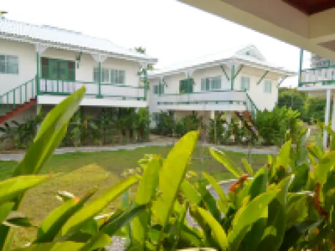 แมกไม้วิลล่า / Makmai Villa โรงแรมใกล้คลองเพ