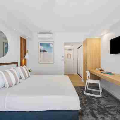 Coral Sea Marina Resort Rooms