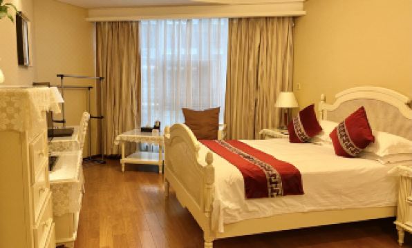 Dongfang Jinzuo Apartment Hotel