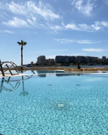 Cavalieri Hotel Malta, a member of Radisson Individuals Отели в г. Сент-Джулианс