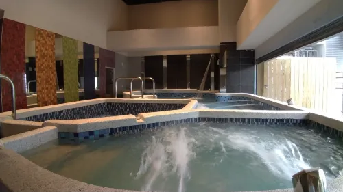 Muen Yuan Dong Hot Spring Hotel