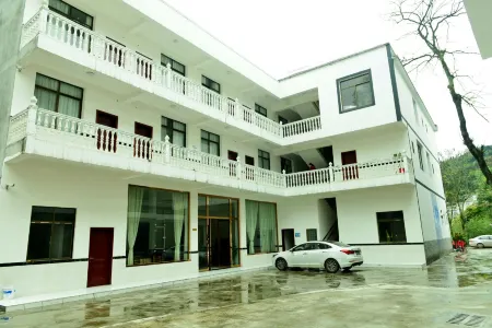 Wenchuan Yunshuiyu Homestay Отели рядом с достопримечательностью «Renji Ximu Valley»