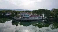 Songzi Bihu Yingyue B&B