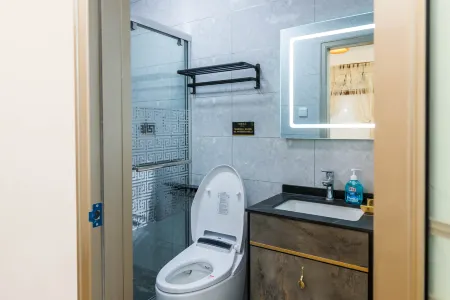 Floral Hotel· Furong Boutique Hotel (Jinan Daming Lake Baotu Spring Branch) Отели рядом с достопримечательностью «Pearl Spring»