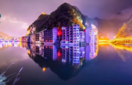 Zhenyuan Beautiful Riverside Residence (Zhusheng Bridge) โรงแรมในเจิ้นหยวน