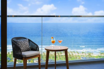 ジュニア　キングスイート　シービュー モーベンピックリゾート カムランの写真