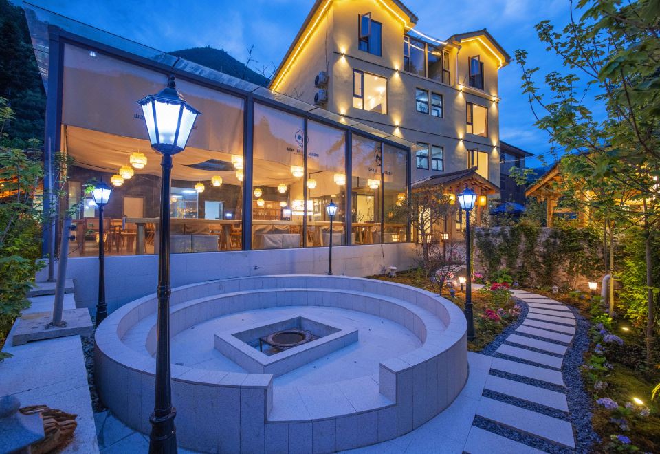 Shanzhiye Private Hot Spring Homestay