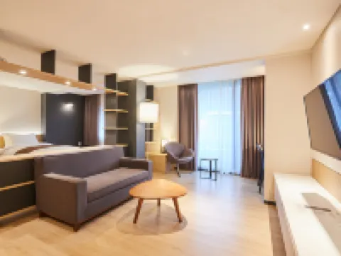 エデン パラダイス ホテル 利川市のホテル