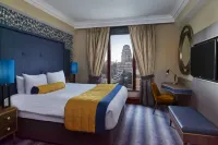 Leonardo Royal Hotel London City - Tower of London - Pools