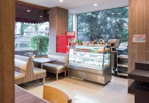 2. 방콕 시티 스위..