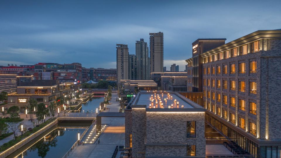 SHININGMAN HOTEL