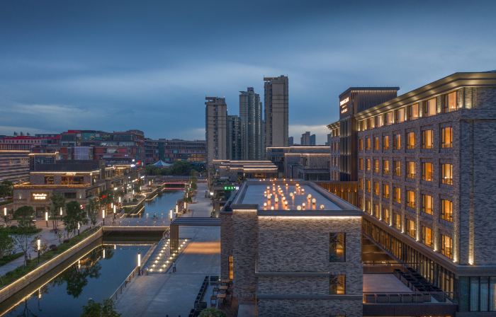 SHININGMAN HOTEL