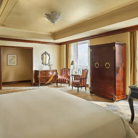 Four Seasons Hotel Cairo at the First Residence