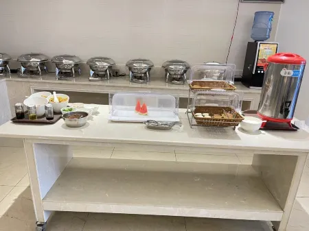 Vienna International Hotel (Changsha South High-speed Railway Station Sports New City) Отели рядом со станцией Changsha South Railway Station