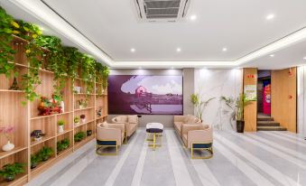 Junyi Hotel (Huaibin Mobile Building Store)