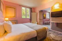 Explorers Hotel Hotels in Маньї-ле-Онгр
