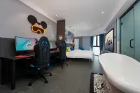 Moqi Cinema E-Sports Hotel (Malanshan Subway Station) Hotels near Malanshan Yuehu Cultural and Creative Town - Malanshan Space