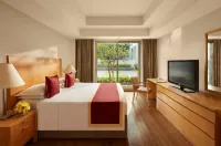 Grand Hyatt Mumbai Hotel and Residences - balcony