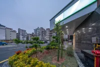 GreenTree Eastern Hotel (Yulin Yuntian Cultural City Cultural Plaza Branch) - ที่มีที่จอดรถ