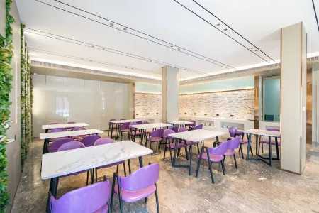 Lavande Hotel (Tianjin Chentang Science Park Shop) Отели рядом с достопримечательностью «CPC Tianjin Hexi District Committee Party School»