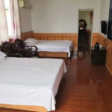 Anyi Restaurant Hostel