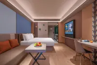 Orange Hotel (Rizhao Huarun Vientiane Mall Rizhao Railway Station Branch)