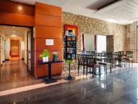 Vacancéole - le Duguesclin Hotel a Dinan