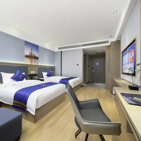 Super 8 Selected Hotel (Century Avenue Branch, Bachu County)