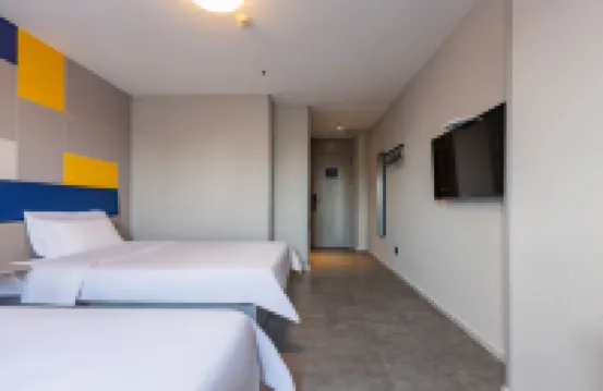 7Days Inn Hotel (Nanchang University Xiejia Village Subway Station)