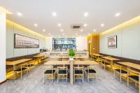 Alice Hotel (Weihai High-speed Railway Station Wanda Branch) - 3-Star