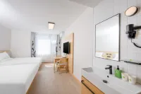 Hi Inn Hotel (Lvliang Longshan Lu Road)