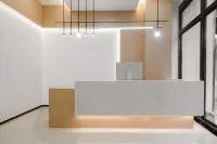Lingya Apartment
