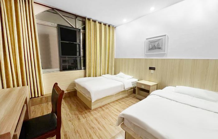 Jincheng Hotel (Chongren Street Kou Road Branch)