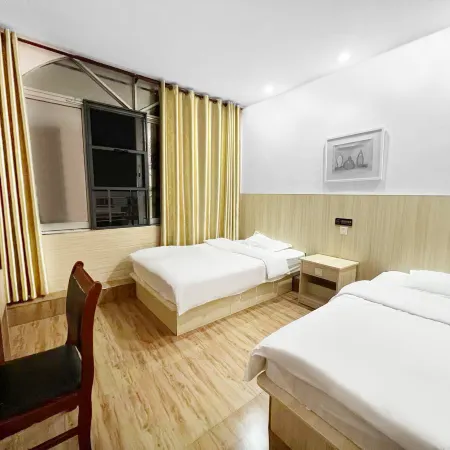 Jincheng Hotel (Chongren Street Kou Road Branch)
