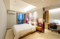 โรงแรม ฮอลิเดย์ จงไค่ ฮวาฟู่ - ที่มีที่จอดรถ