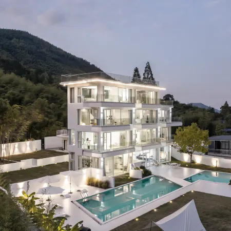Yunfan Mogan Designer Light Luxury Homestay