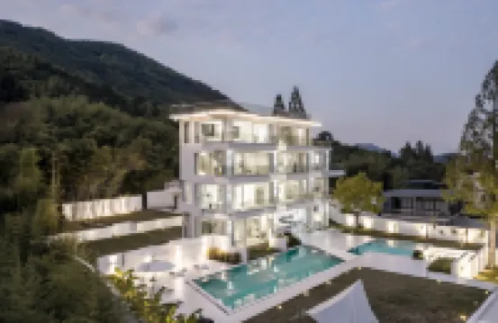 Yunfan Mogan Designer Light Luxury Homestay