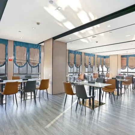 Yunlong Hotel (Wenling Yintai Branch)
