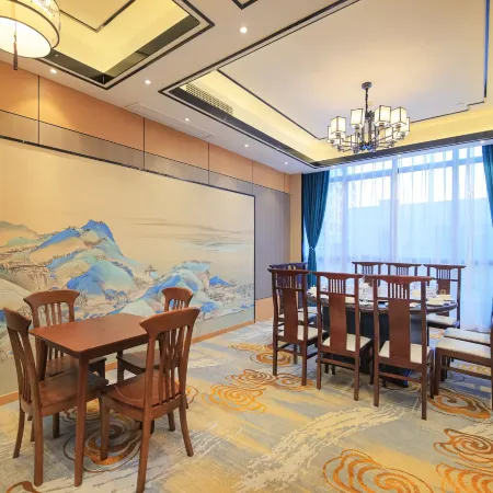 Vienna International Hotel (Yangzhou Yangzijiang South Road)